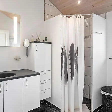 3 Bedroom Gorgeous In Casa de Férias