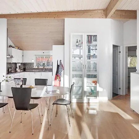 Semesterbostad Stunning In With Kitchen