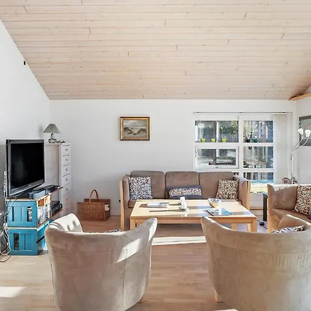 Stunning In With Kitchen